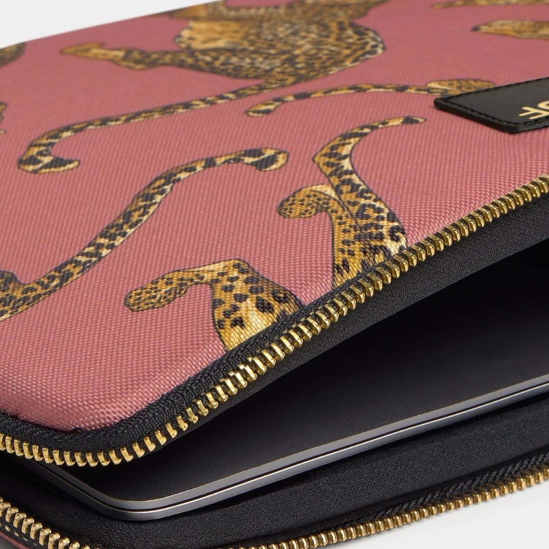 Wouf Laptophoes Blush Leopard 15/16 inch